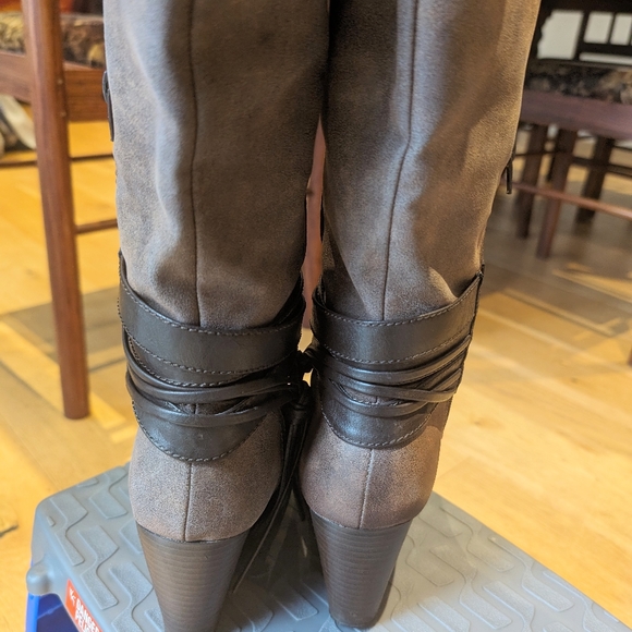 Brown winter fashion boots wide calf 6.5W (wedge). - Picture 3 of 3